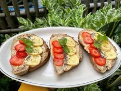 Peanut butter toasts